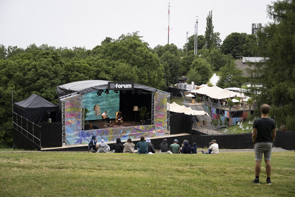 42. Gurtenfestival geht los bei leichtem Regen und Wind