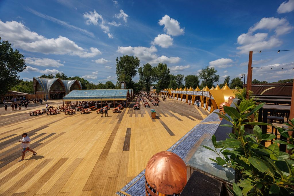 Tomorrowland startet nach Brand mit neuer Hauptbühne