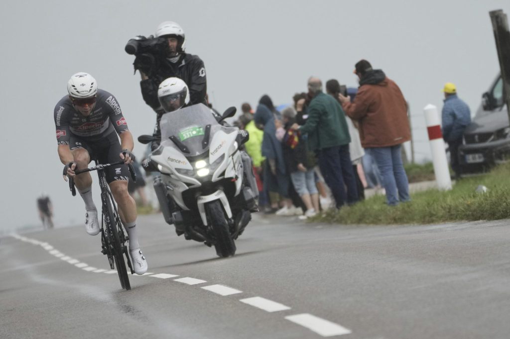 Kaden Groves sichert sich den Etappensieg auf der vorletzten Etappe der Tour de France
