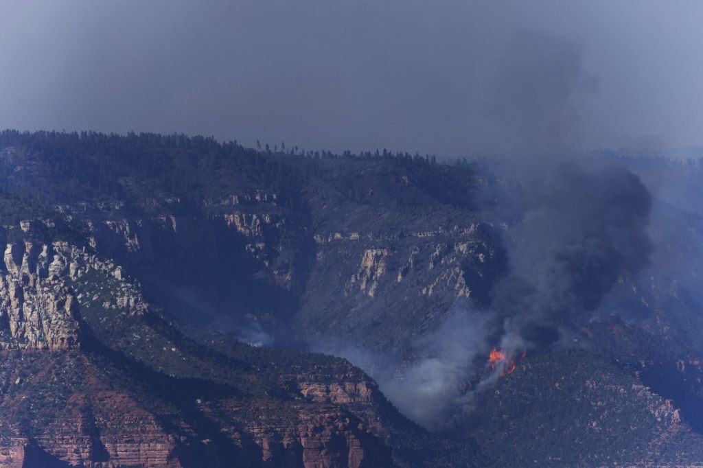 Rauchwolken über dem Grand Canyon: Feuer weitet sich aus