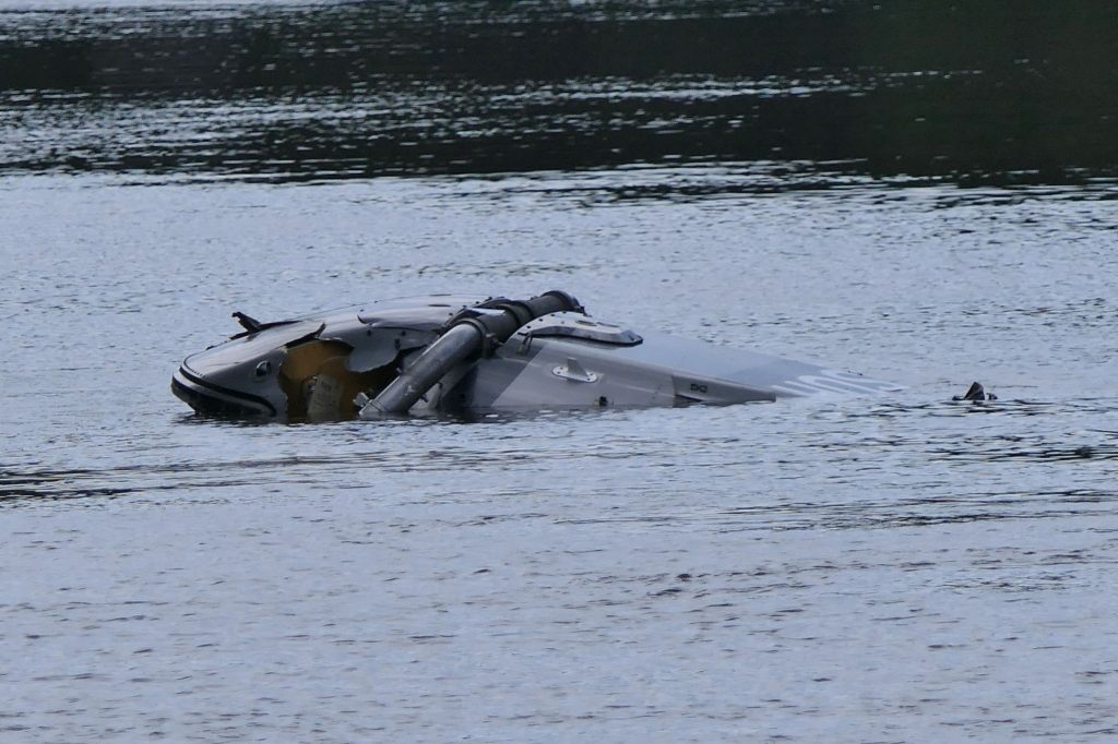 Hubschrauber der Bundeswehr stürzt nahe Leipzig in Fluss
