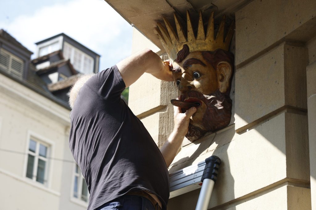 Der König hat Probleme mit seiner Lälle