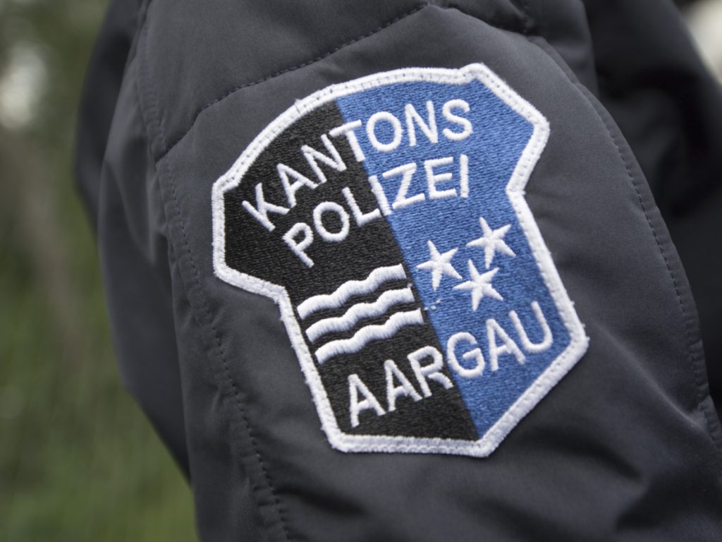 Polizei fahndet in Otelfingen ZH nach flüchtigem Häftling