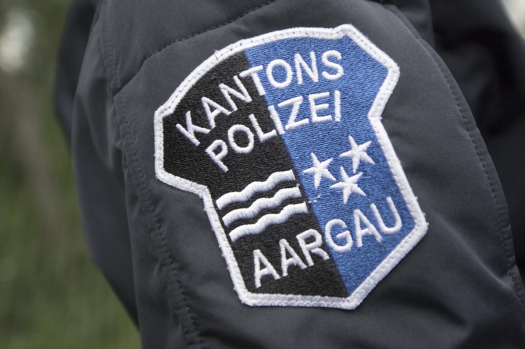 Polizei fahndet in Otelfingen ZH nach flüchtigem Häftling