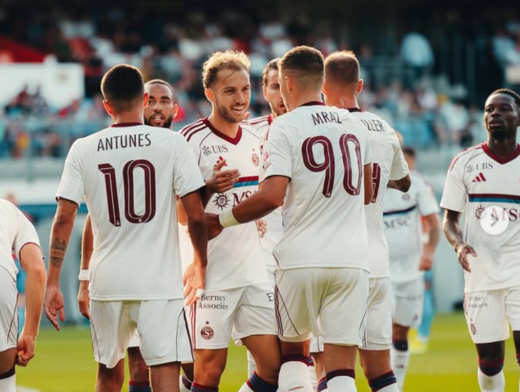 Effizientes Servette mit dem Auswärtscoup