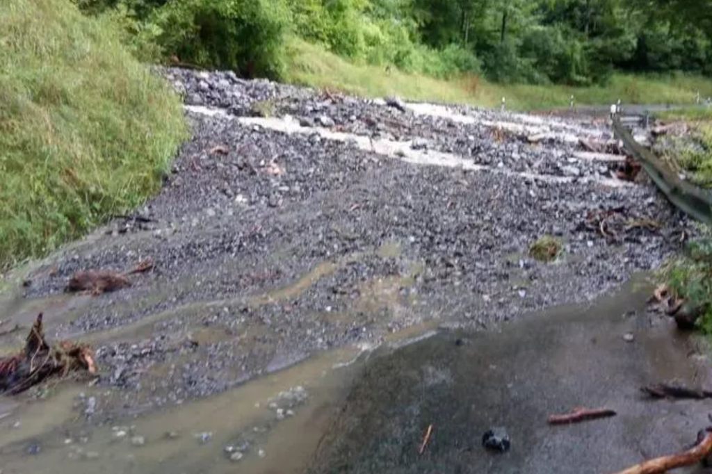 160 Meldungen nach heftigem Gewitter im Aargau &#8211; auch Lage im Glarus bleibt angespannt
