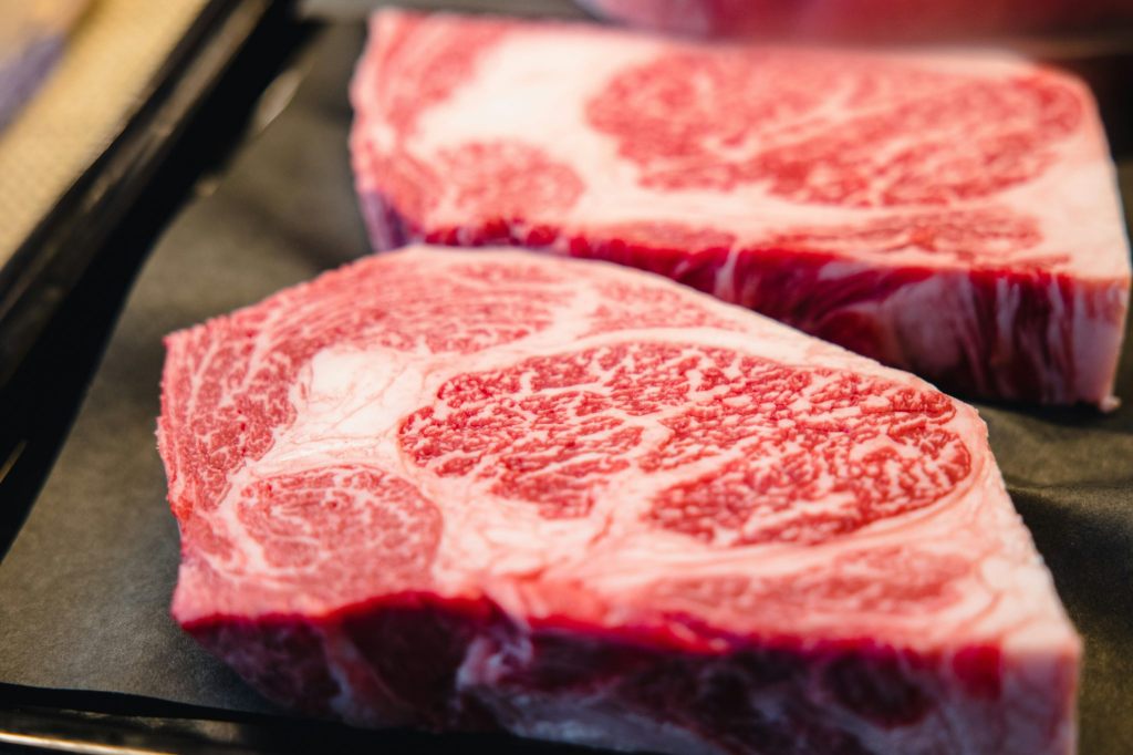 Neues Laborfleisch aus Zürich kommt Rindfleisch näher als zuvor