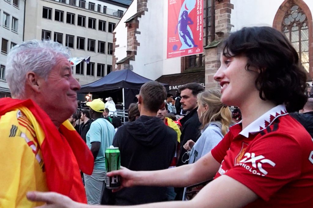 Fans auf dem Barfi: Gefiebert, gelitten und am Ende genossen