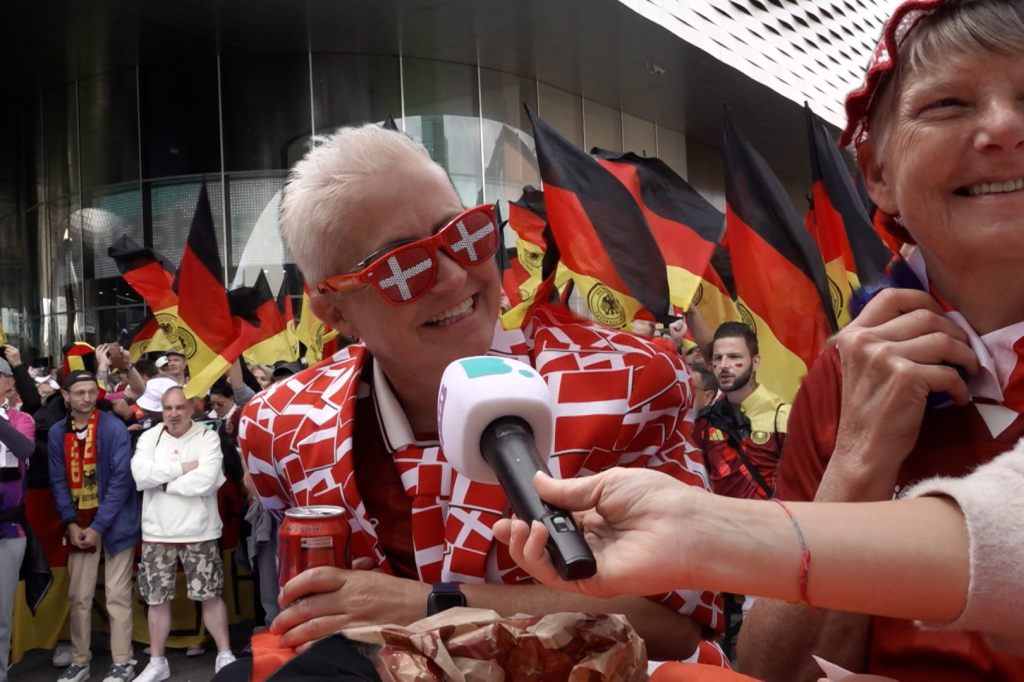 Fan-Stimmung vor dem EM-Spiel: So feiern Dänemark und Deutschland