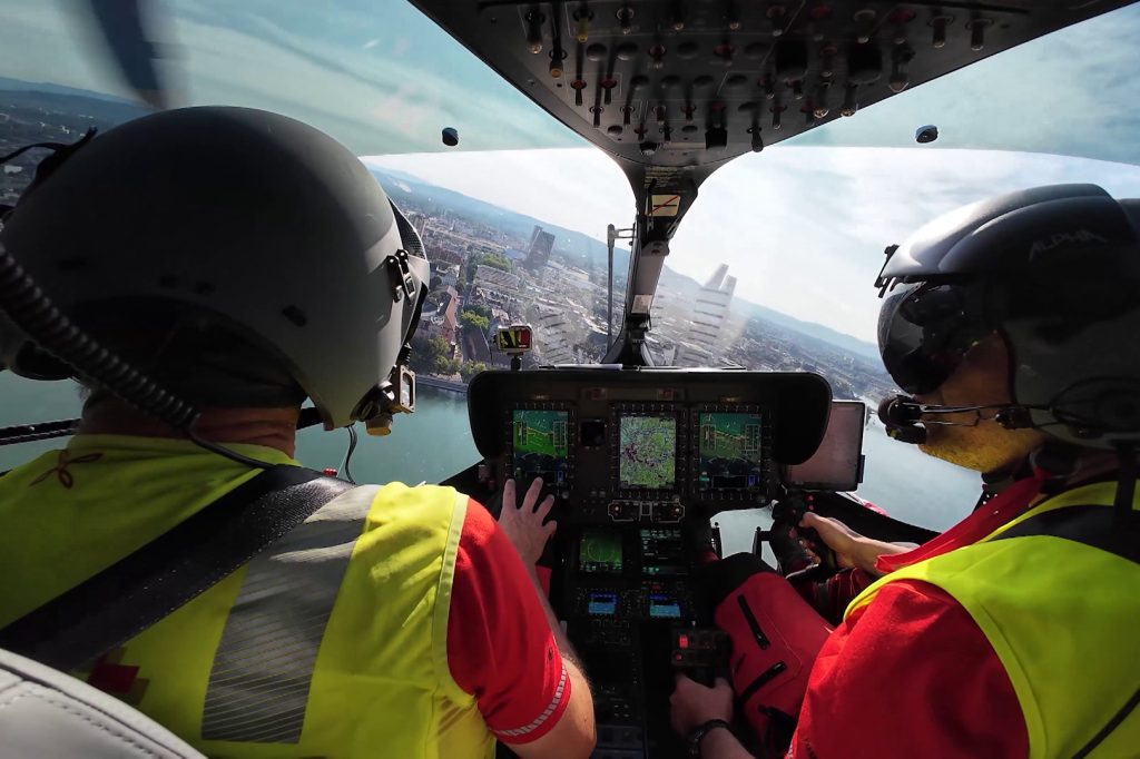 Ein Flug mit dem neuen Hightech-Heli der Rega-Basis Basel
