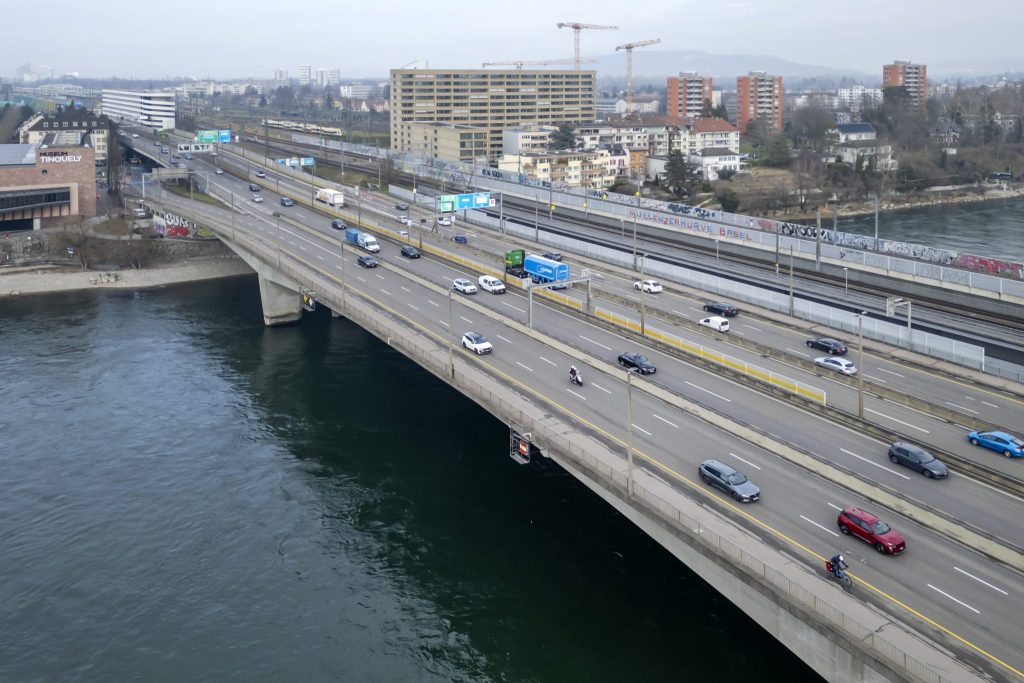 Zeugenaufruf: Fahrerflucht auf der A2 nach Unfall
