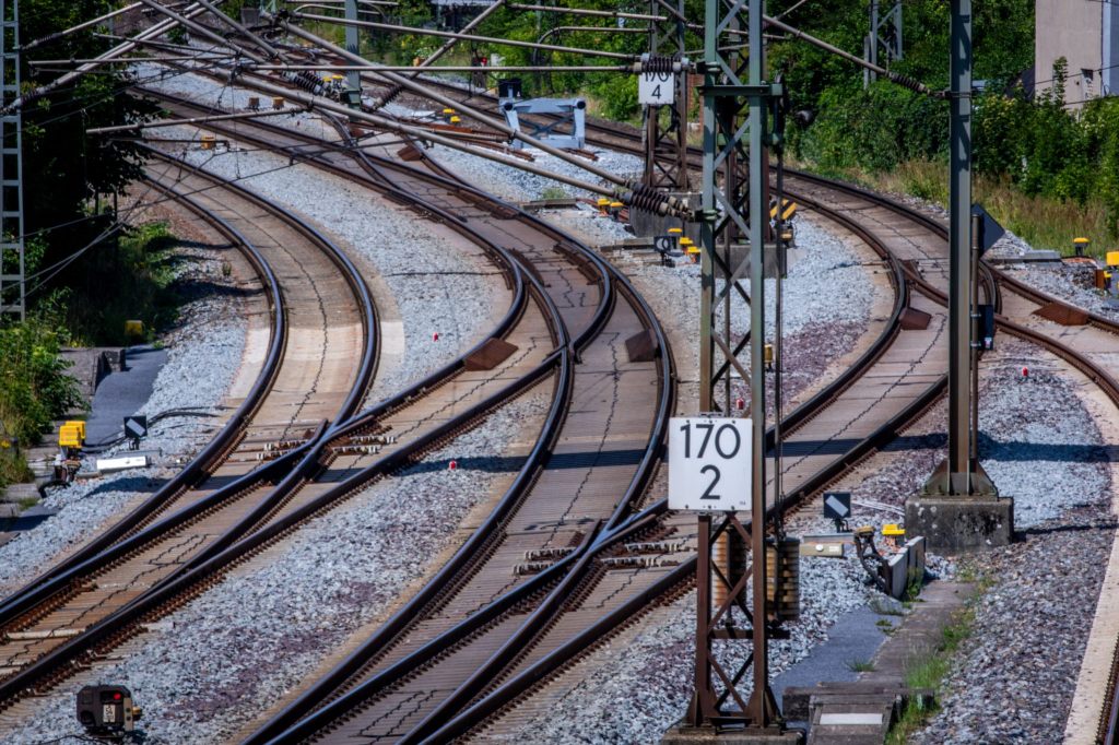 SBB wollen Hindernisse in Gleisnähe neu mit Kameras erkennen
