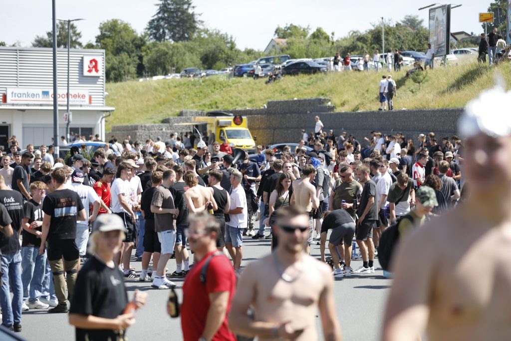 Streit zwischen Youtuber und «Hatern» löst grossen Polizeieinsatz aus