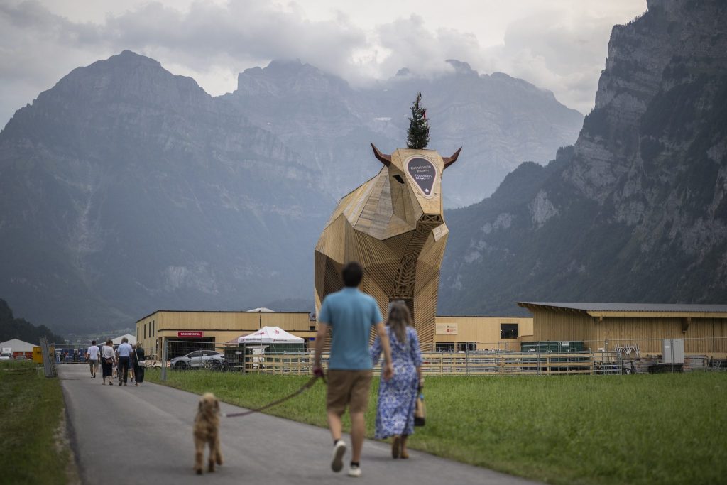Der Gabentempel für das Eidgenössische Schwingfest 2025 ist  eröffnet