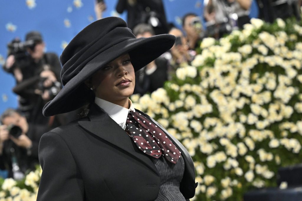 Rihanna bringt drittes Kind zur Welt