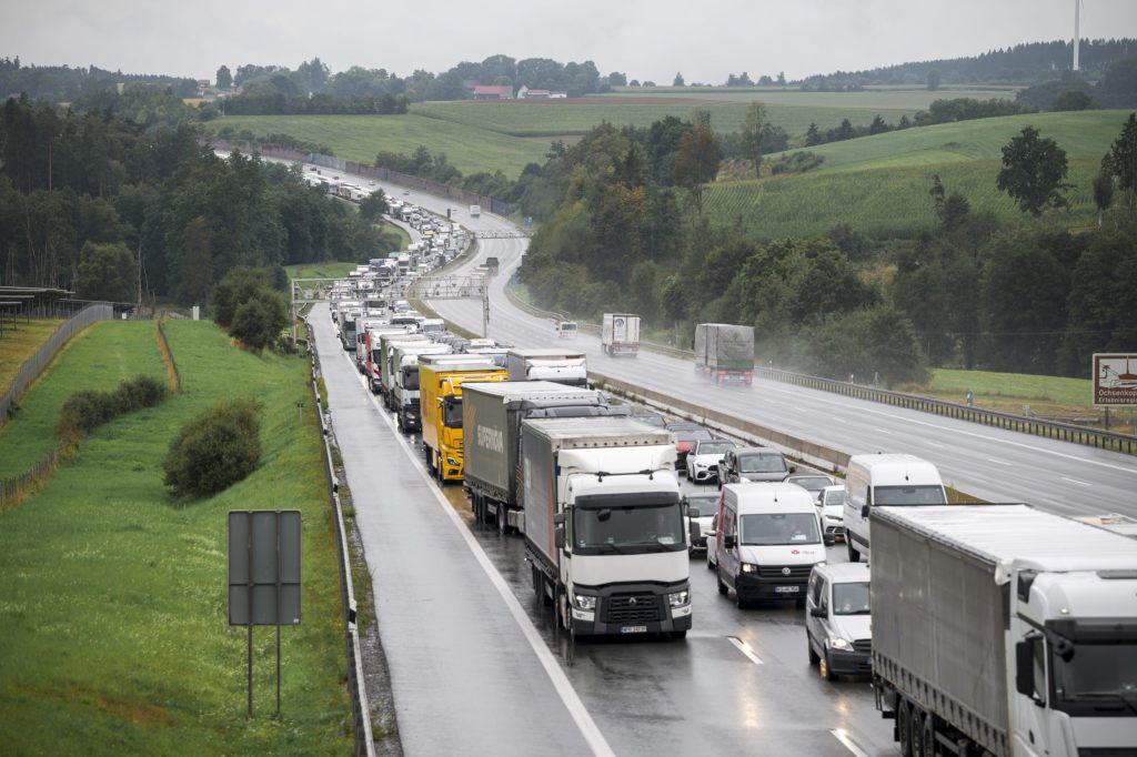 Zwei Drittel der Waren werden über die Strasse transportiert