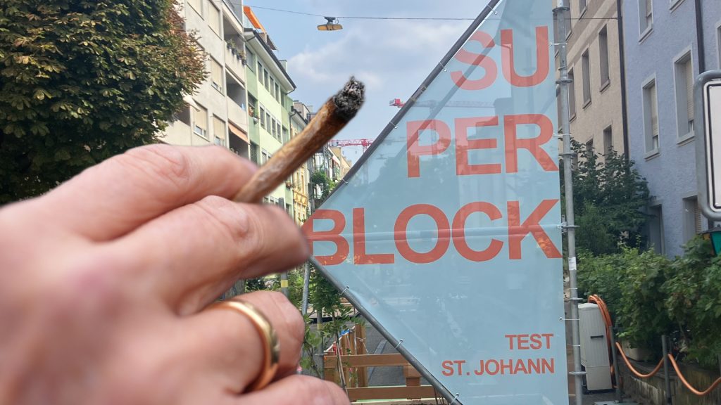 «Die rauchen hier nur Haschisch»: Anwohner nervt sich über Superblock