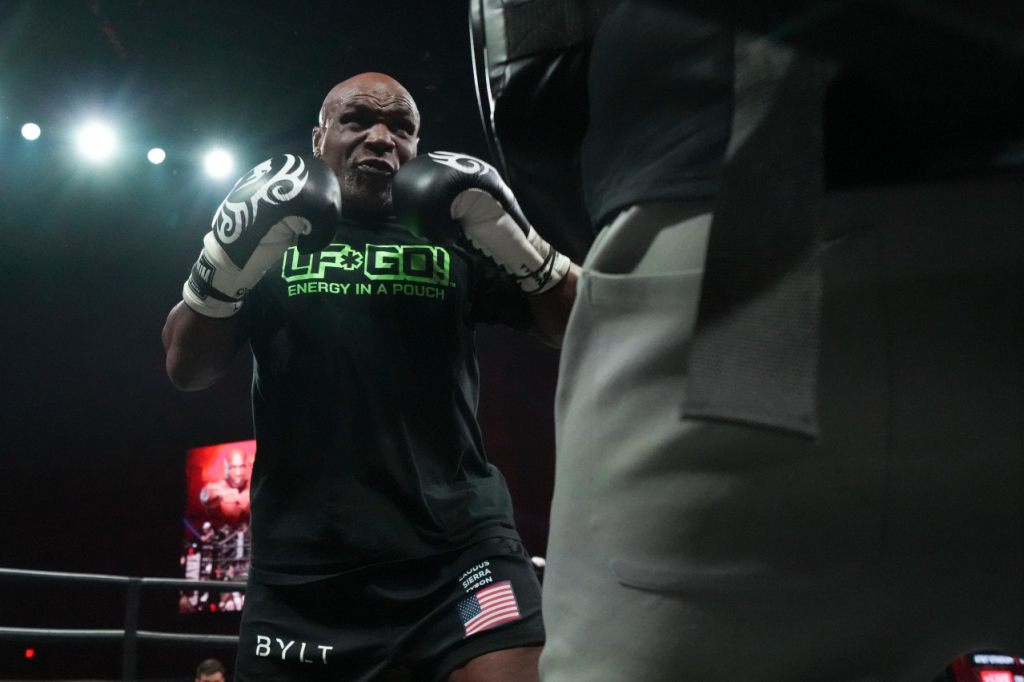 Showkampf gegen Mayweather: Tyson steigt erneut in den Ring