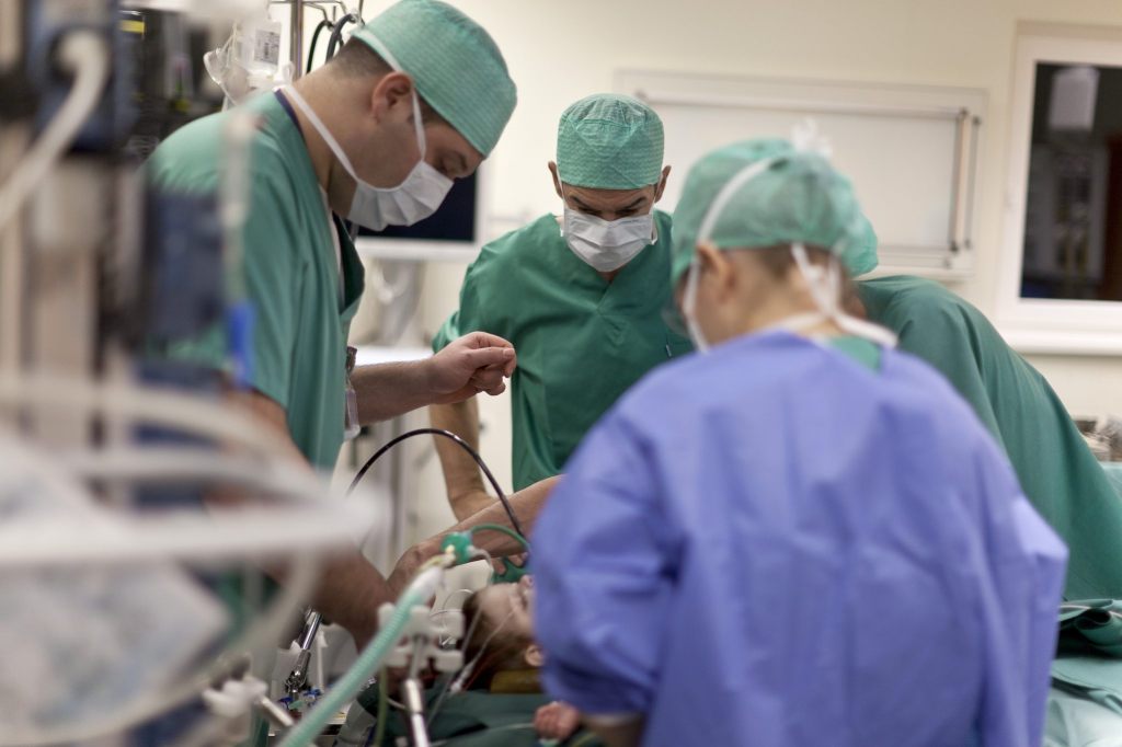 Premiere in Genf: Neue Herztransplantation erstmals in Europa angewandt