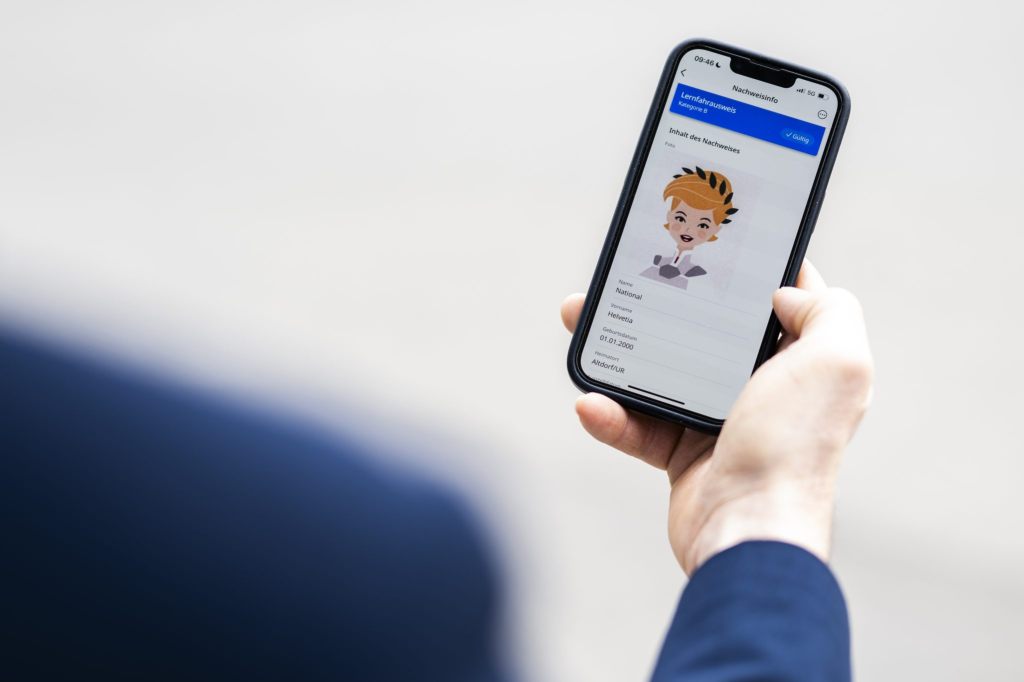 Nationalratskommission will digitale Führerausweise vorantreiben