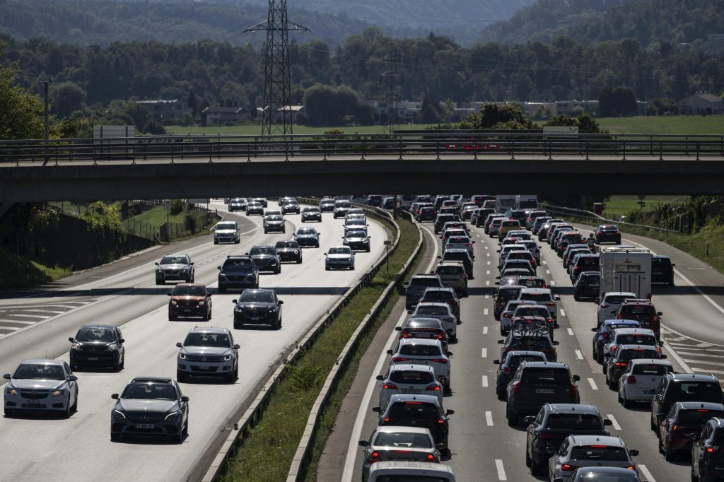 Anzahl Fahrzeuge auf Schweizer Strassen nimmt um ein Prozent zu