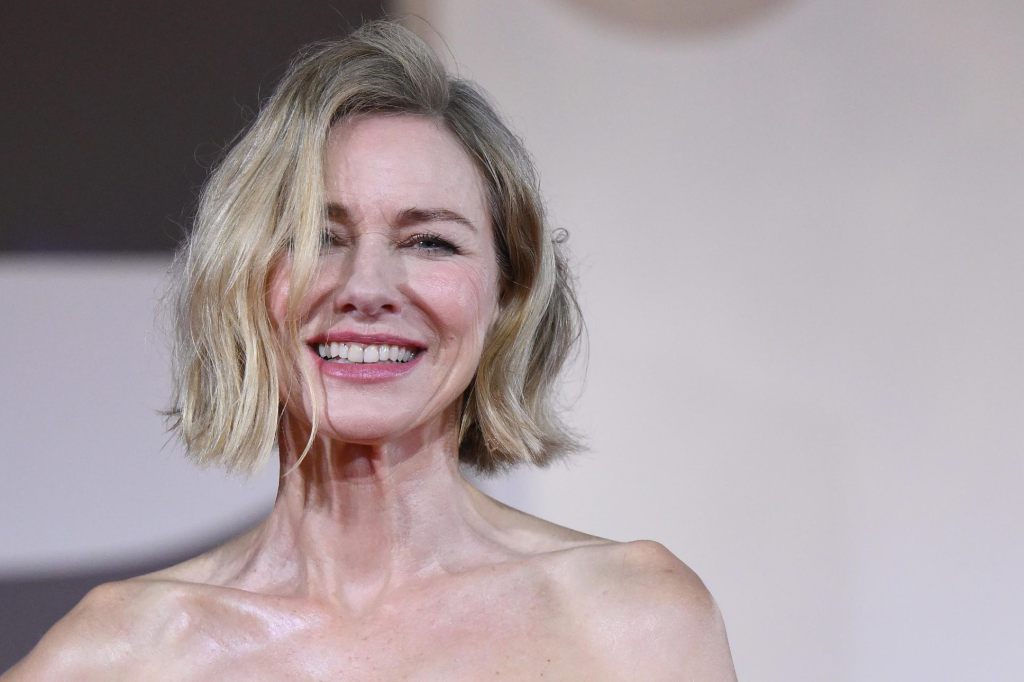 Hollywood-Star Naomi Watts wird mit Sternen-Plakette geehrt