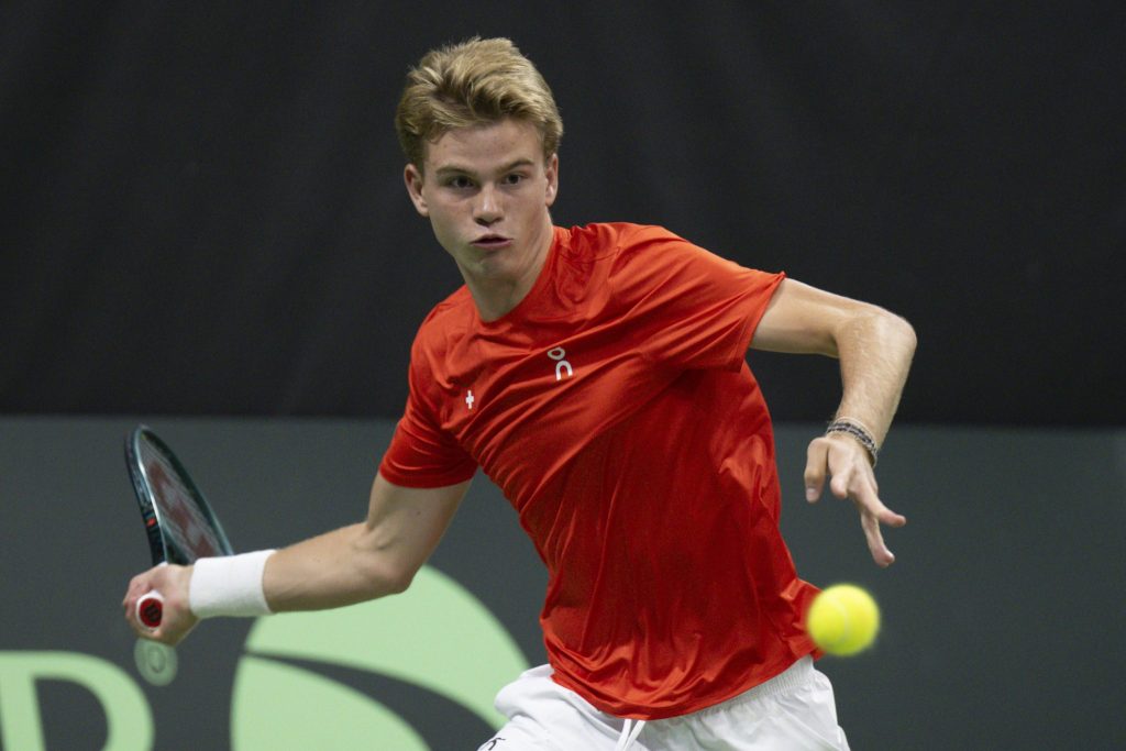 Bernet gegen Mensik, Wawrinka gegen Kecmanovic