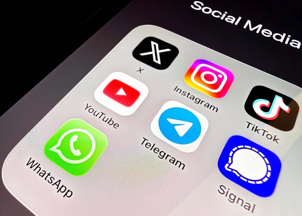 Mangelhafter Kinderschutz: EU ermittelt gegen US-Plattformen