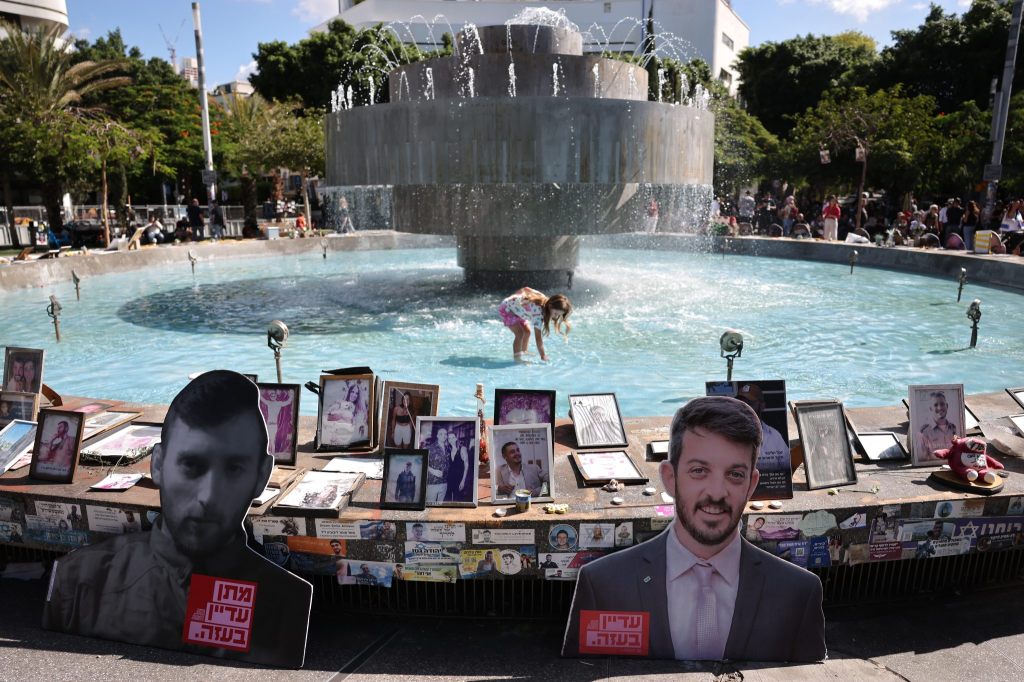 Gedenken an Opfer des Hamas-Terrorüberfalls in Israel