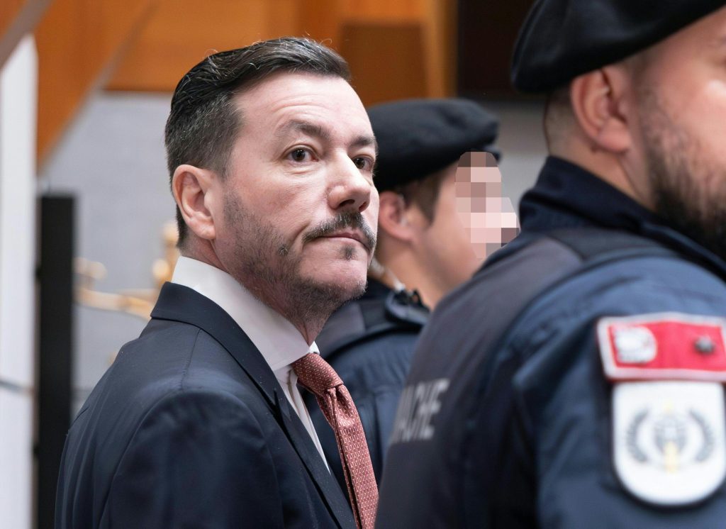 Prozess gegen Benko nach zwei Stunden auf Mittwoch vertagt