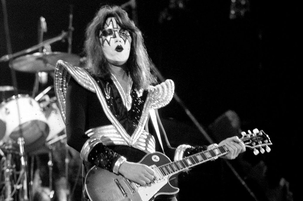 Ex-Kiss-Gitarrist Ace Frehley mit 74 Jahren gestorben