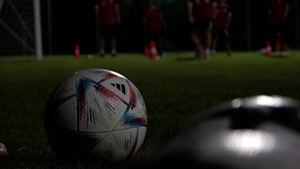 Wegen Handys oder aus Scham: Jugendliche verzichten nach dem Sport aufs Duschen