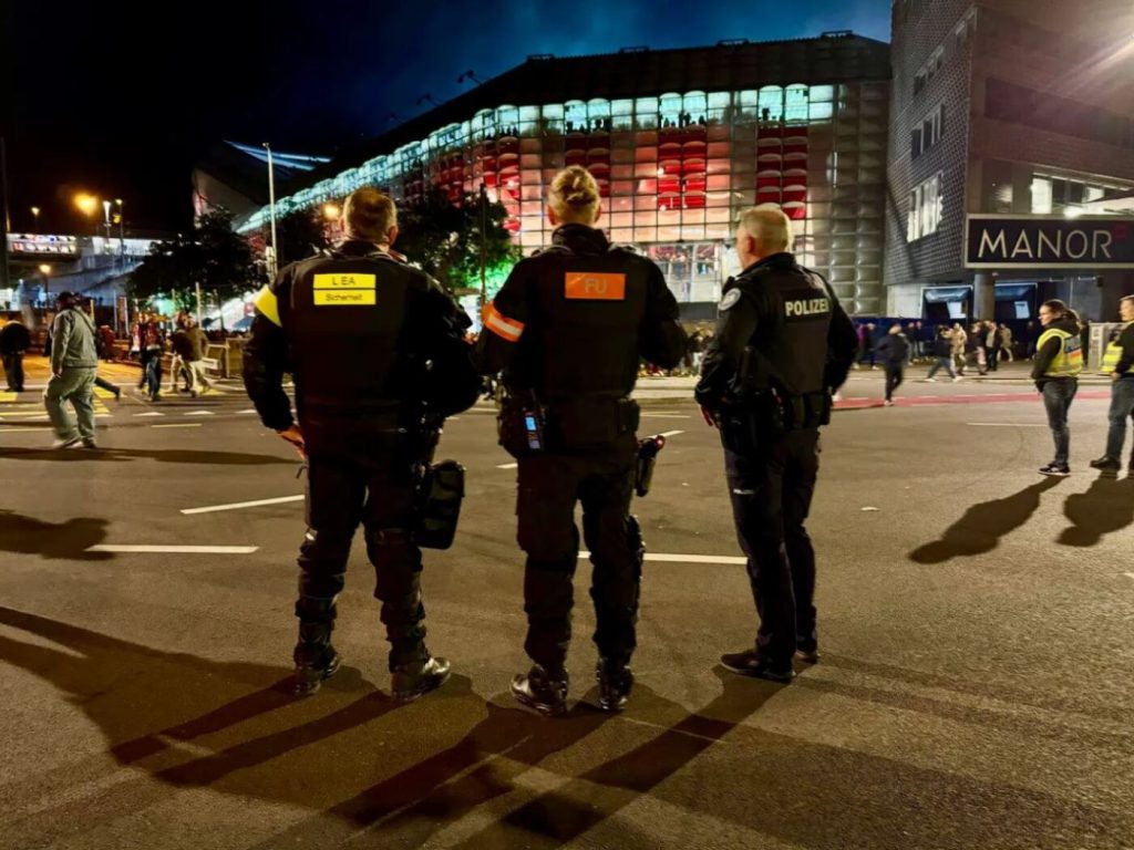 Polizei im Grosseinsatz bei Fan-Kontrollen