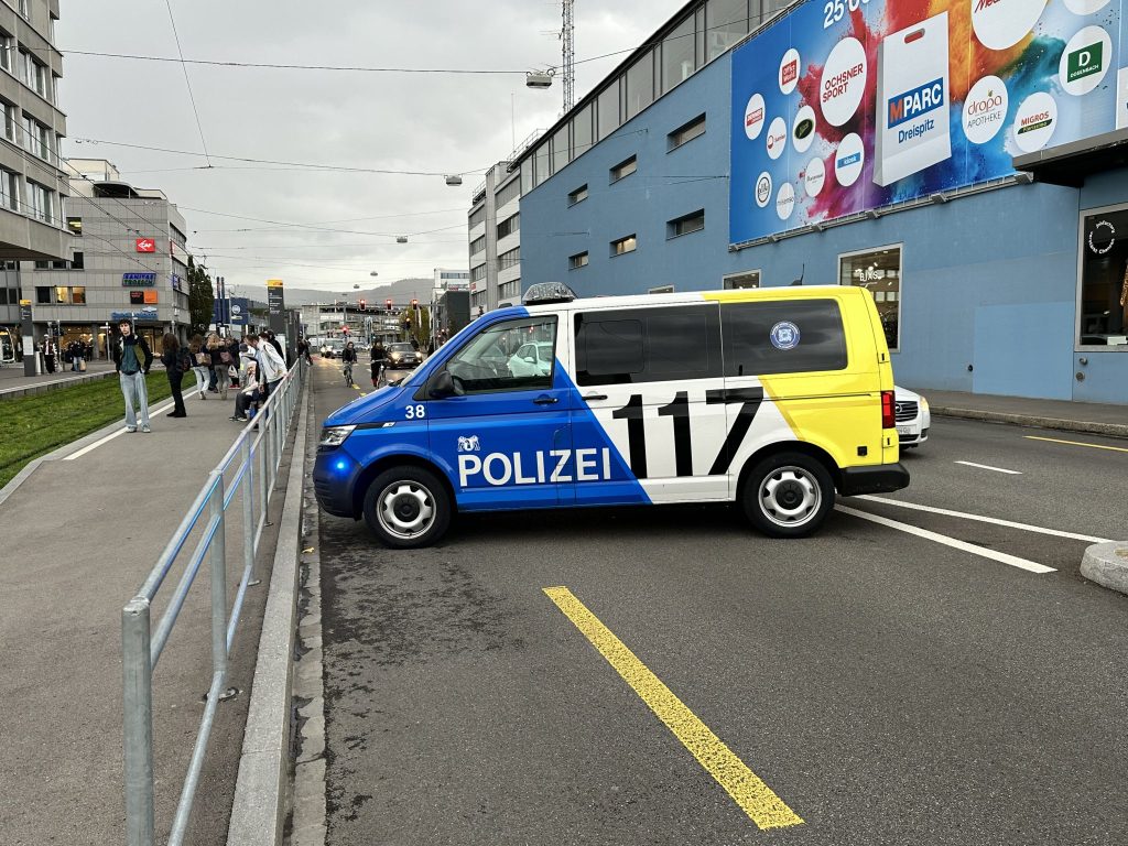 82-jähriger Velofahrer stirbt nach Selbstunfall – Polizei sucht Zeugen