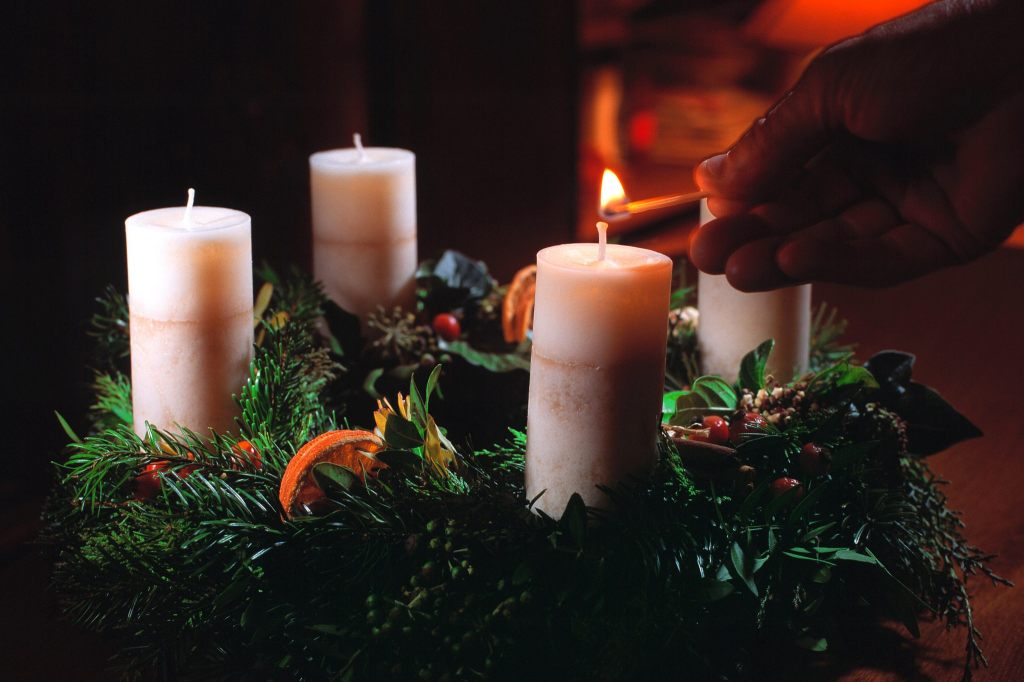 Leserreporter:in aufgepasst: Schick uns dein bestes Bild von deinem Adventskranz