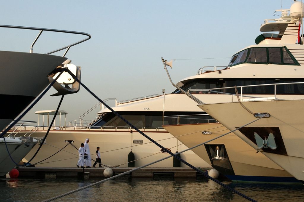 Luxusmarkt schrumpft unerwartet: Trotz 1,44 Billionen Euro Ausgaben deutlich weniger Käufer