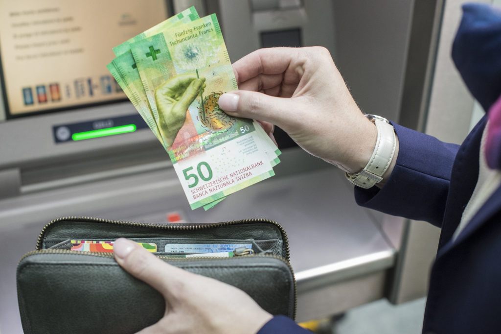 Deutschschweizer sparen mehr als Menschen aus der Romandie