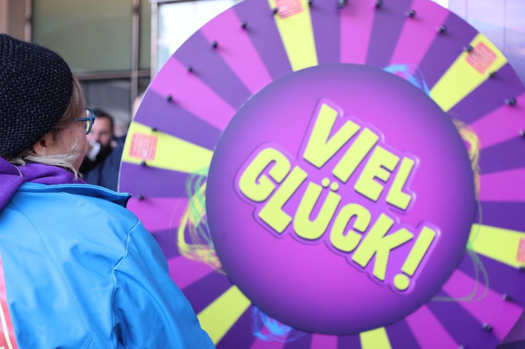 Glücksrad statt Depot: «Ich hole mir nachher auch eine PET-Flasche zum Mitmachen»