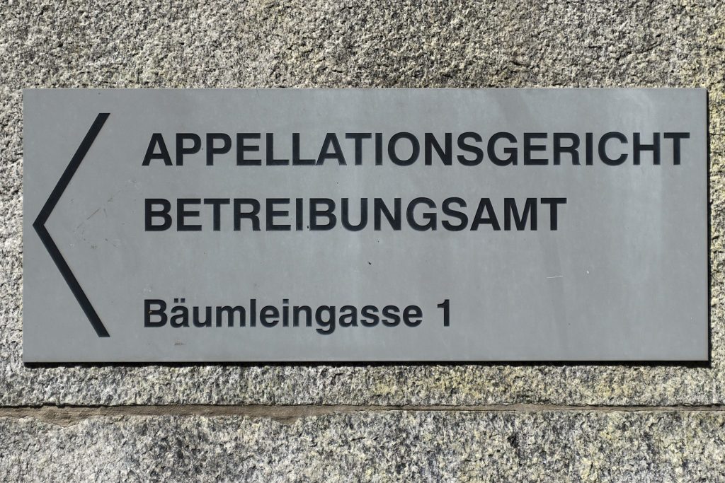 Verteidiger fordert Freisprüche für ehemaligen Hells Angel in Basel