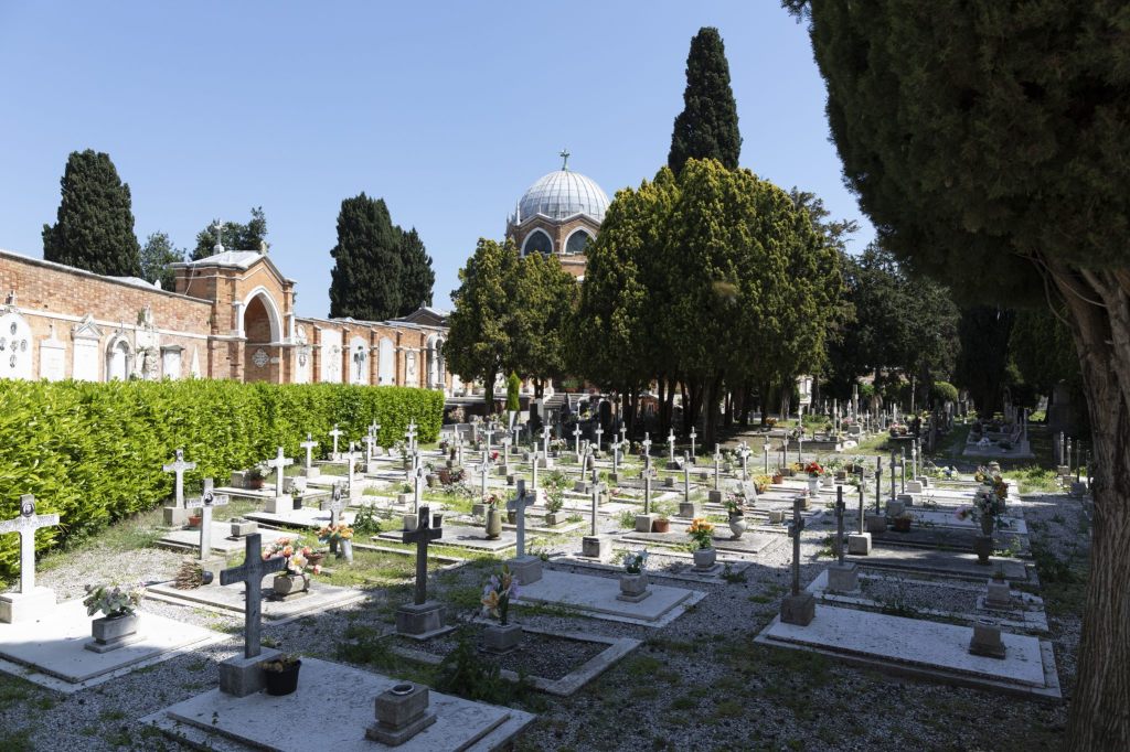 Venedigs Friedhofsinsel zu Fuss erreichbar