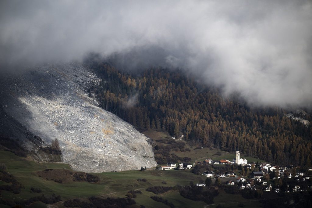 Geologen erwarten erneut Felssturz oberhalb von Brienz