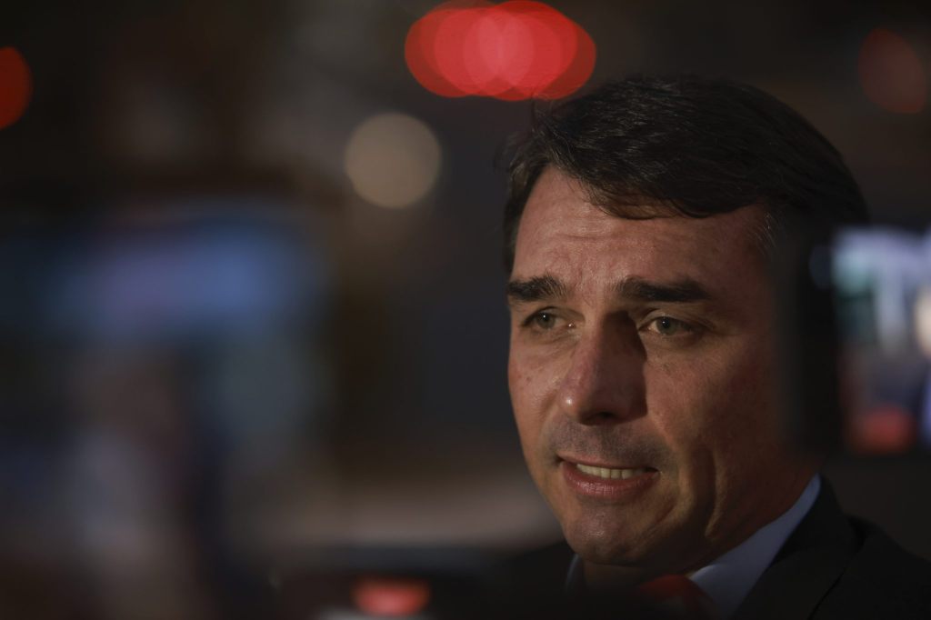 Bolsonaro soll Haft wegen Infektionen und Schluckauf-Krisen im Hausarrest verbringen