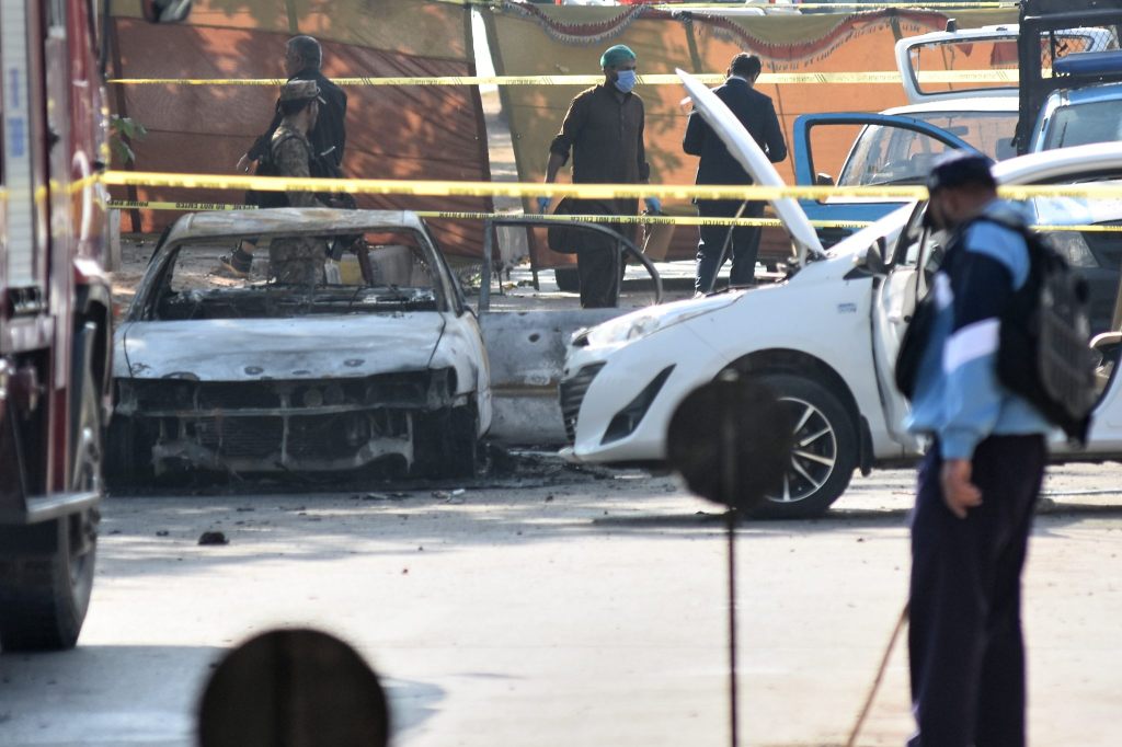 Zwölf Tote nach Explosion vor Gericht in Islamabad