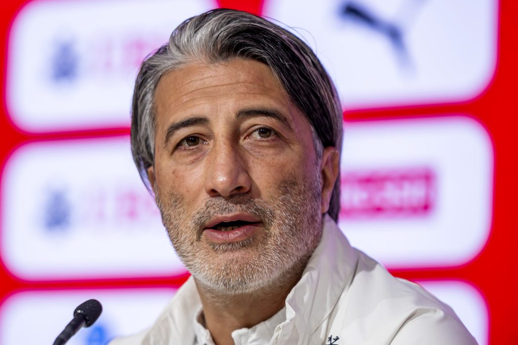 Murat Yakin will vor dem Spiel gegen Schweden nicht zu viel verraten