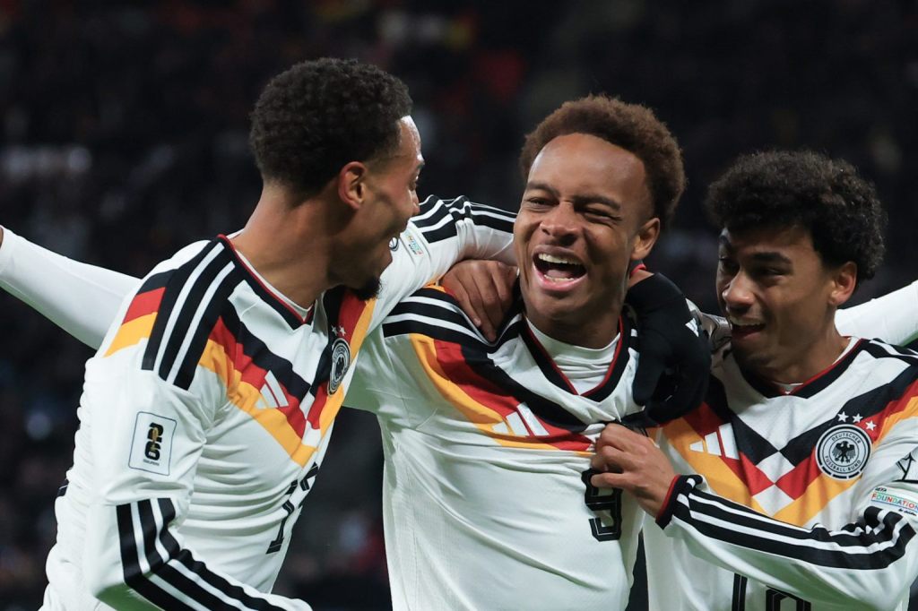 Deutschland sichert sich das WM-Ticket mit einem Kantersieg