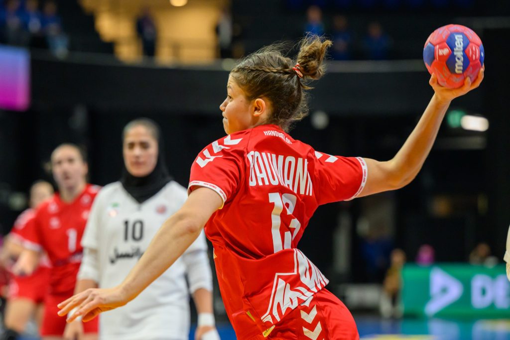 Schweizerinnen mit Kantersieg bei WM-Debüt