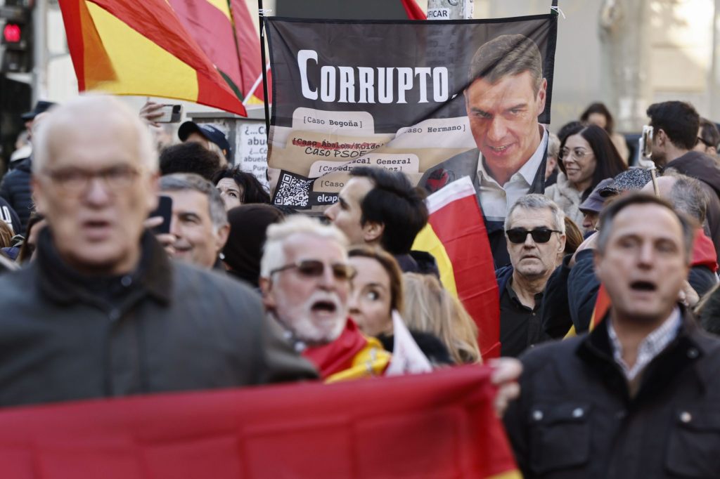 Zehntausende fordern in Spanien Rücktritt von Regierung
