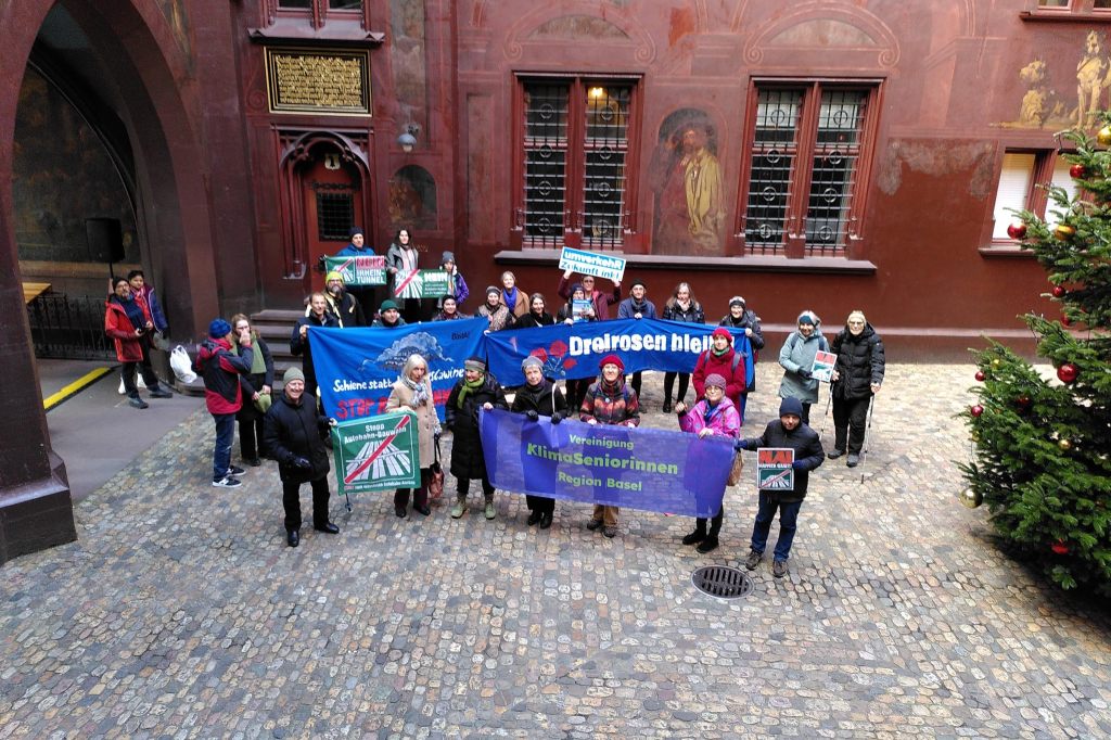 VCS beider Basel reicht Petition gegen Rheintunnel ein