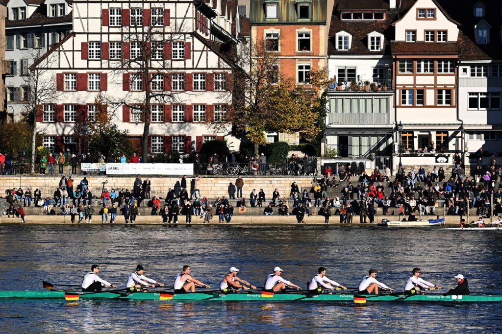 Ruderrennen auf dem Rhein lockt internationale Spitzenboote an