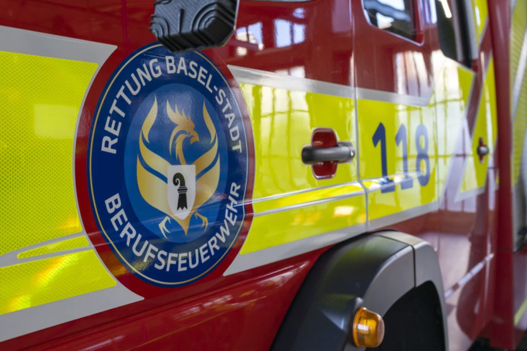 Basler Feuerwehr erhält vier neue Elektro-Fahrzeuge
